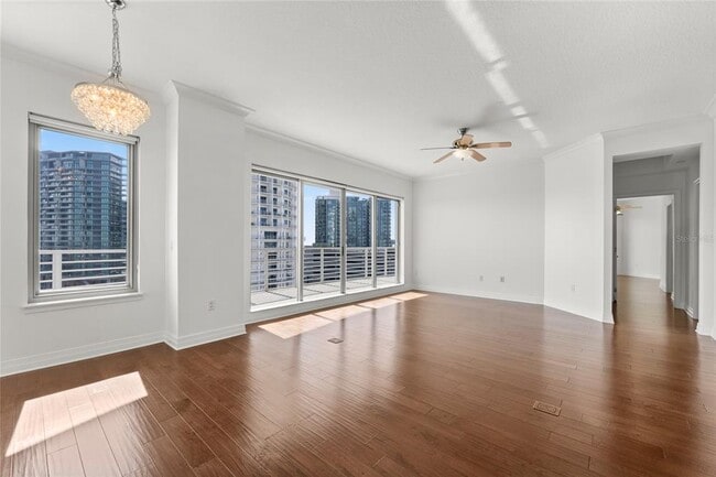 Building Photo - 1209 E Cumberland Ave