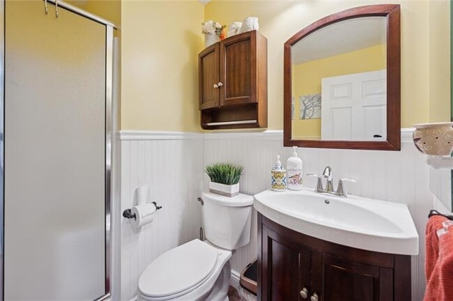 Building Photo - 1005 Autumn Woods Dr