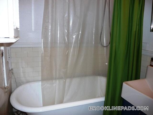 Building Photo - 100 St Mary's St