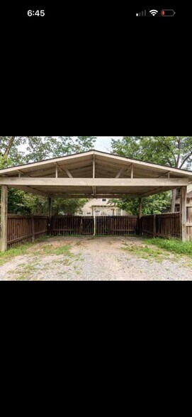 Building Photo - 419 Beechwood St
