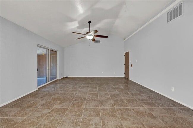 Building Photo - 3619 W Stella Ln