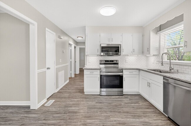 Building Photo - 4827 Bradyville Pike