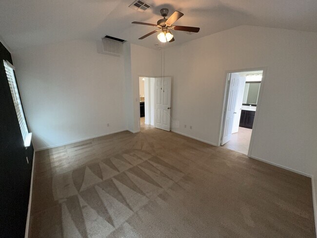 Building Photo - 6212 Blayney Dr