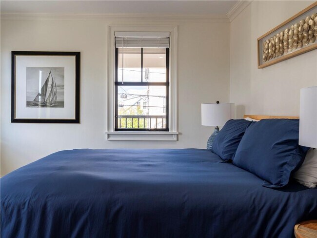 Building Photo - 7 Dearborn St