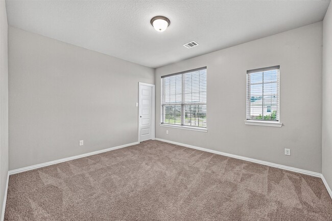 Building Photo - 6506 Tiburon Lakes Dr