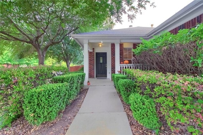 Building Photo - 1100 Emmitt Run