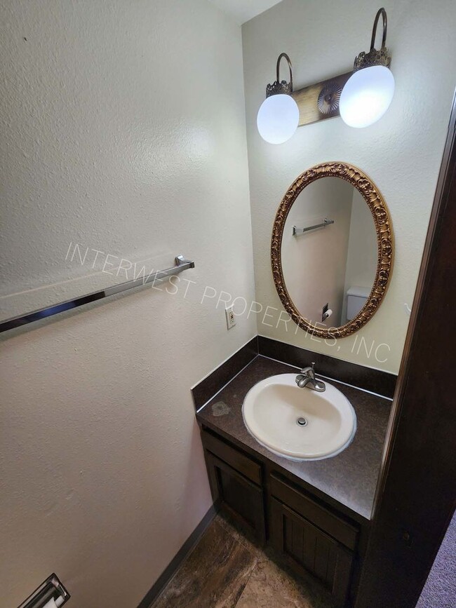 Building Photo - ***1ST MONTH'S RENT FREE PROMO***3 Bd that...