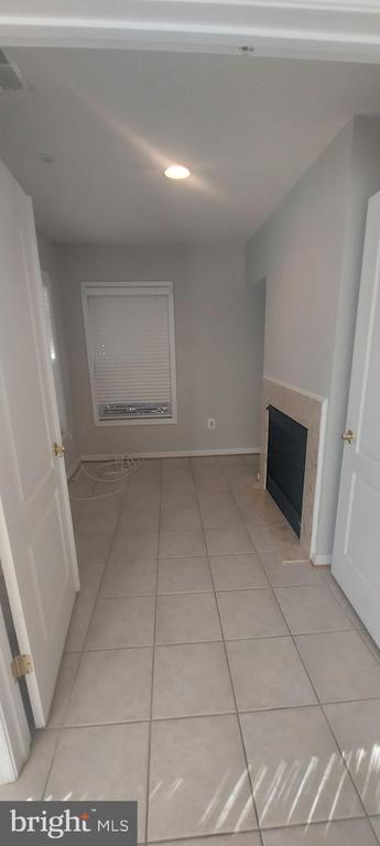 Building Photo - 10210 Sherman Heights Pl