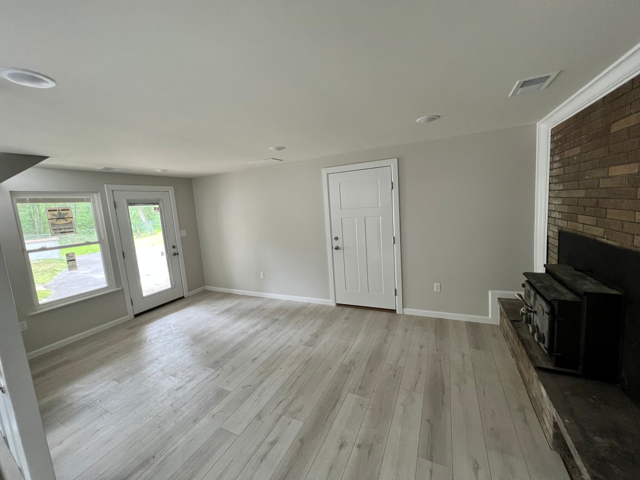 Building Photo - 3759 Brookhaven Dr