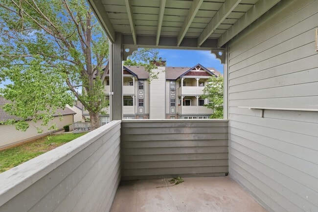 Building Photo - Newly Updated Throughout 2-Bed, 2.5-Bath Condo in Great Fort Collins Location!