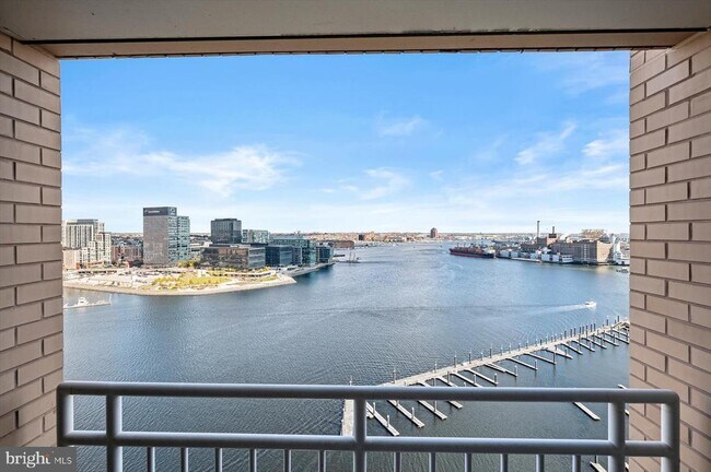 Building Photo - 100 Harborview Dr