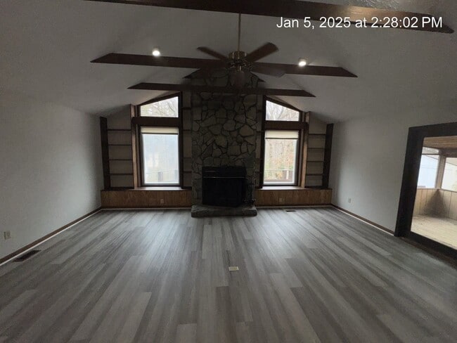 Building Photo - 203 Bayfield Loop