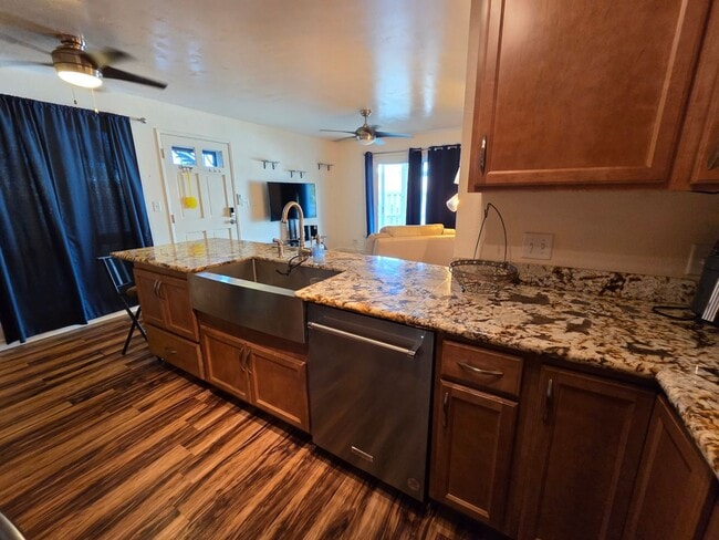 Building Photo - Pet Friendly downstairs 2/1.5-bedroom North Kihei Condo