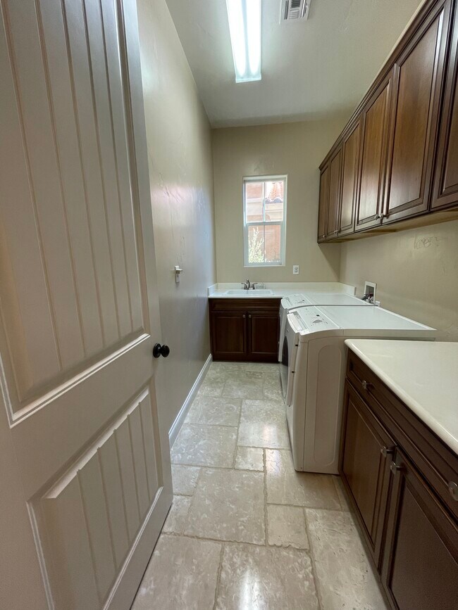 Building Photo - 3137 Degas Tapestry Ave