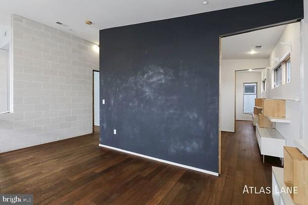 Building Photo - 1250 Kearny St NE