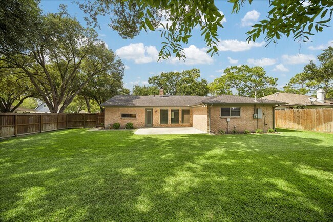 Building Photo - 12427 Brandywyne Dr