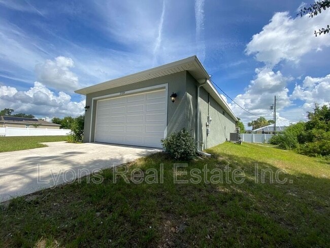 Building Photo - 23204 Frederick Ave