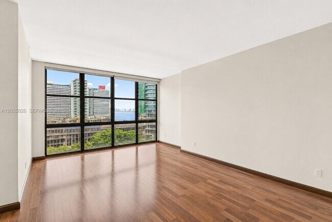 Building Photo - 1901 Brickell Ave