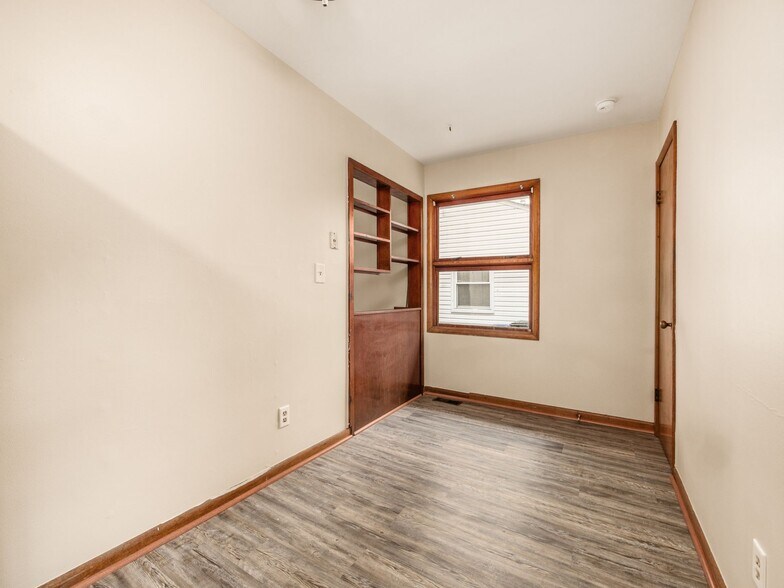 Building Photo - 1684 Ferris Rd