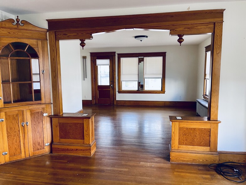 Living and family room - 29 Sherwin St