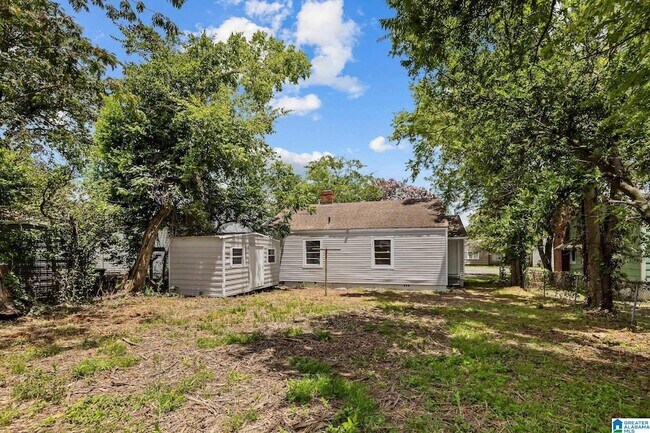 Building Photo - 5000 Court I