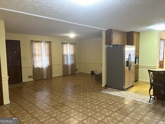 Building Photo - 40 Wagon Wheel Dr