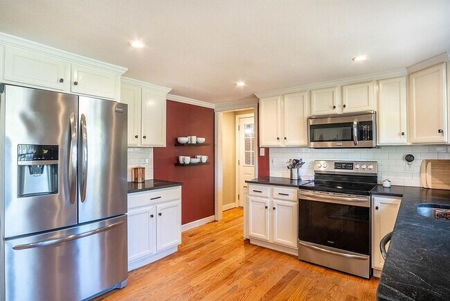 Building Photo - Single Family Home for Rent