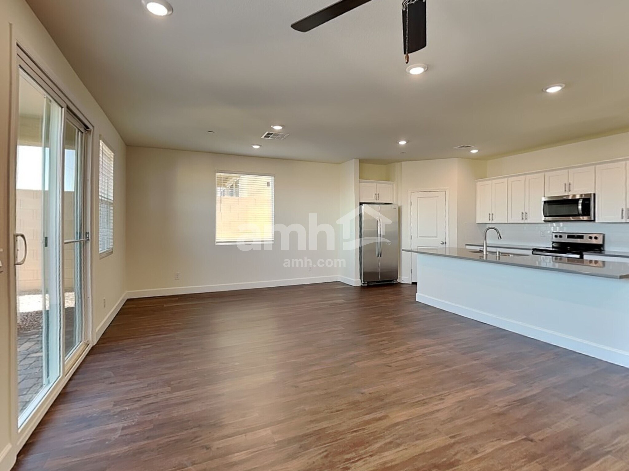 Building Photo - 260 Yasmin Daylily Pl