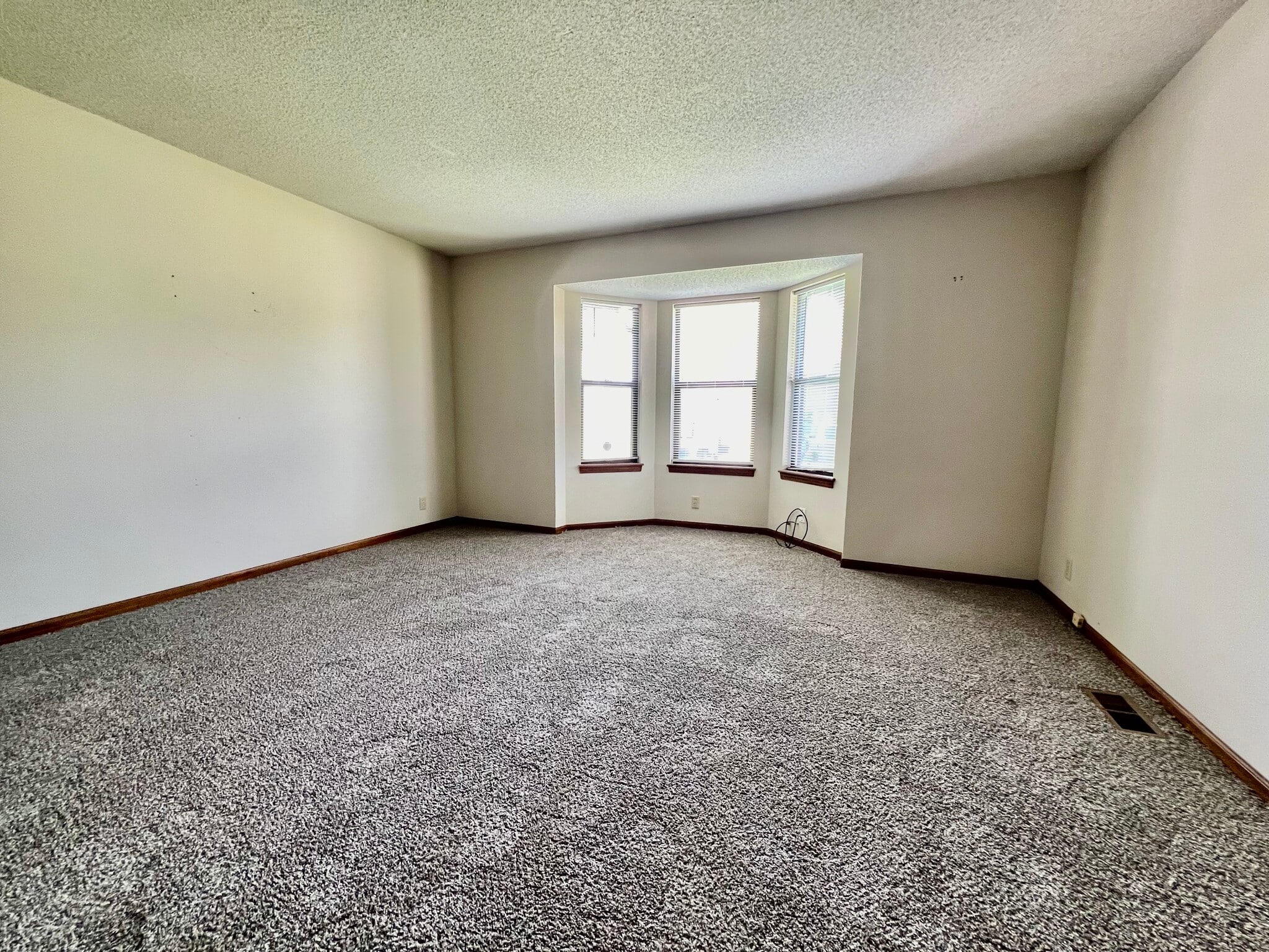 Master Bedroom - 3222 N Longfellow Ct