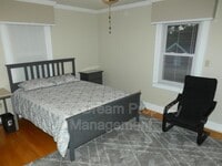 Building Photo - 842 Spring Valley Dr