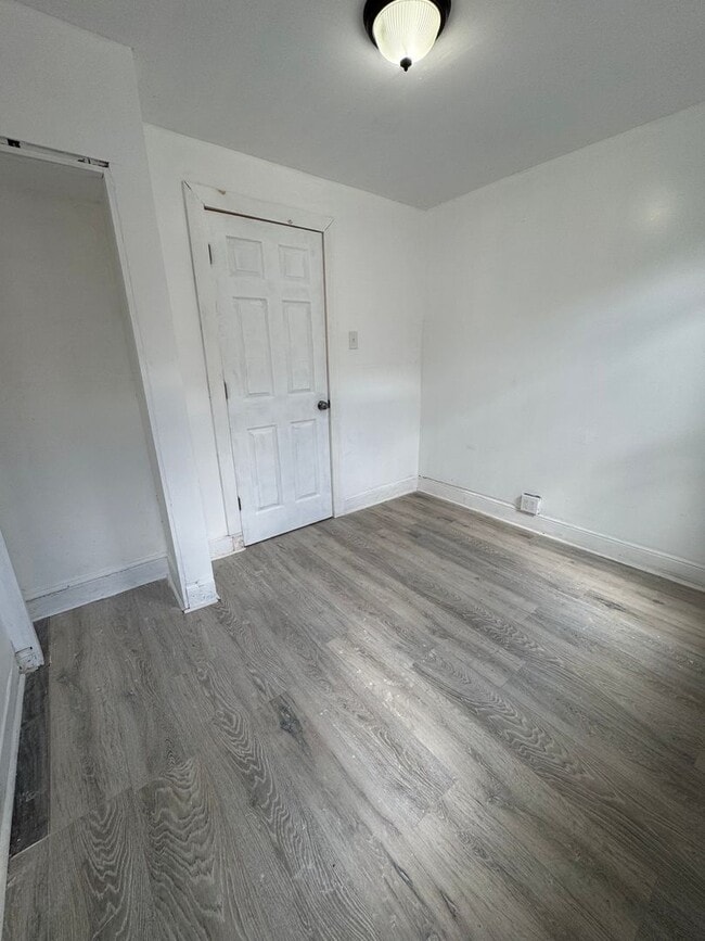 Building Photo - 4133 Pennsgrove St