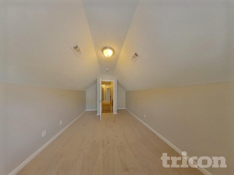 Building Photo - 106 Newbury Dr