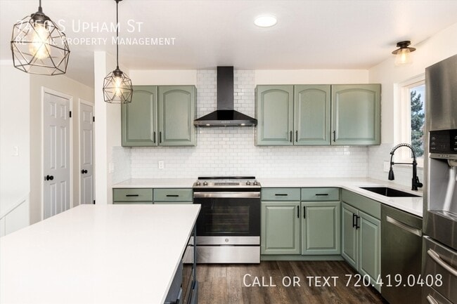 Building Photo - 7450 S Upham St