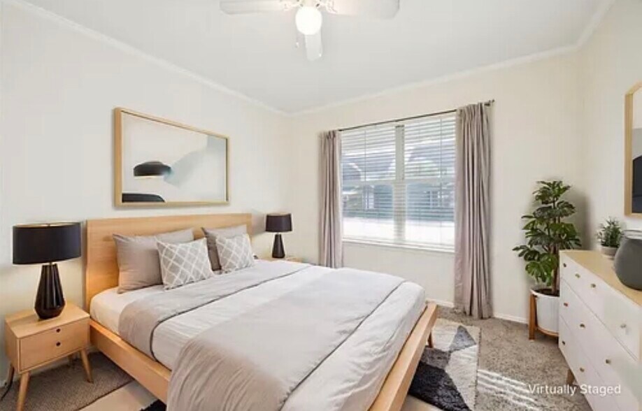 Building Photo - 320 Celia Cir