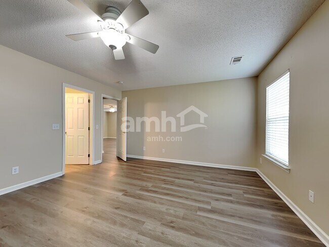 Building Photo - 244 Tigers Paw Dr