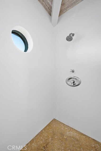 Building Photo - 1020 Skyline Dr