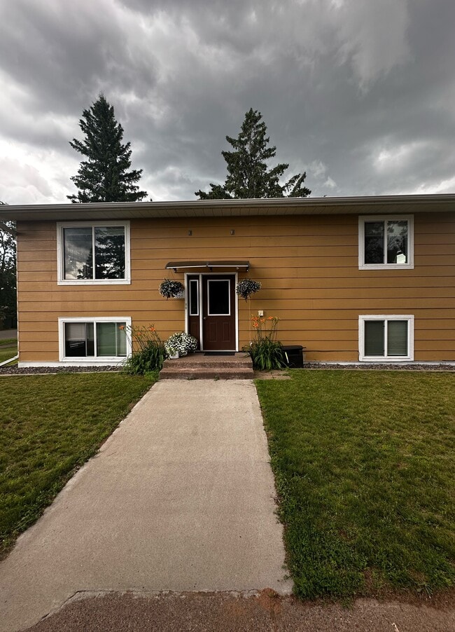 Building Photo - Yoder Duplex