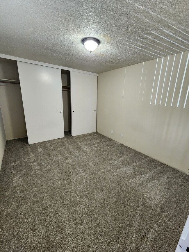 Building Photo - Downtown 2bd/1ba Apartment