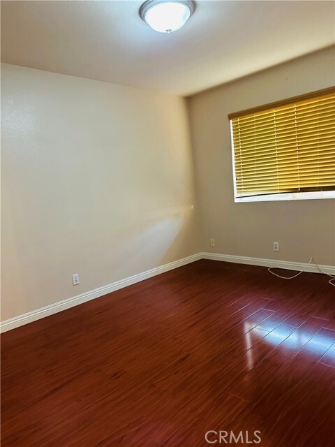 Building Photo - 555 W Lemon Ave