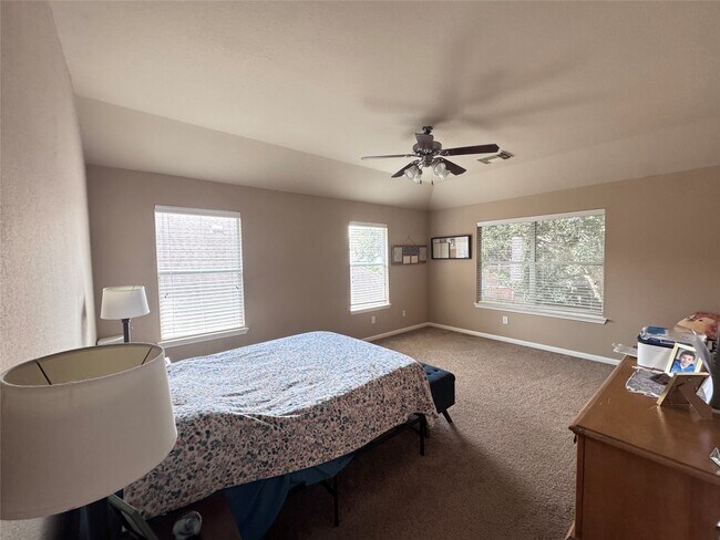 Building Photo - 6026 Starbrook Creek Dr