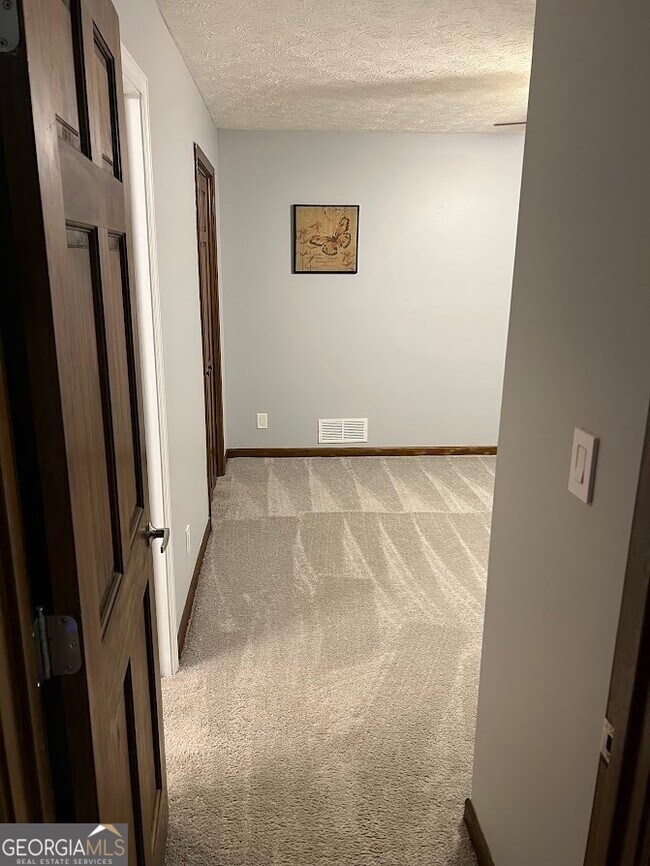 Building Photo - 5741 Wolf Laurel Dr SW