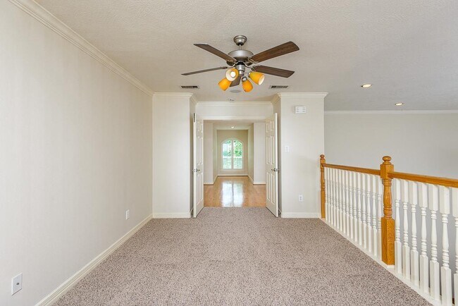 Building Photo - 12330 Timber Hollow