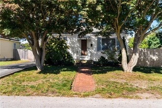 Building Photo - 81 Easton Ave