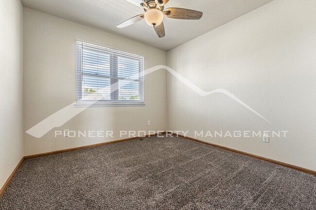 Building Photo - Spacious Home with Fenced Yard and Central AC