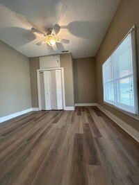 Building Photo - 3 Bedroom Single Family Home!