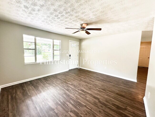Building Photo - 4516 Key Woodley Dr S