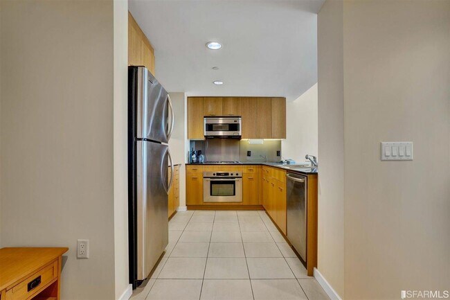 Building Photo - 355 1st St