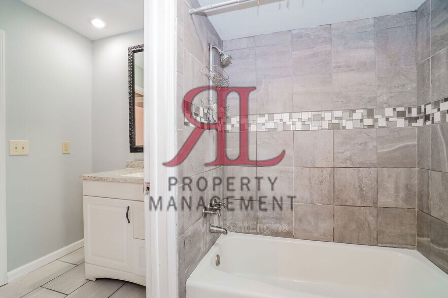 Building Photo - 5196 Karl Rd