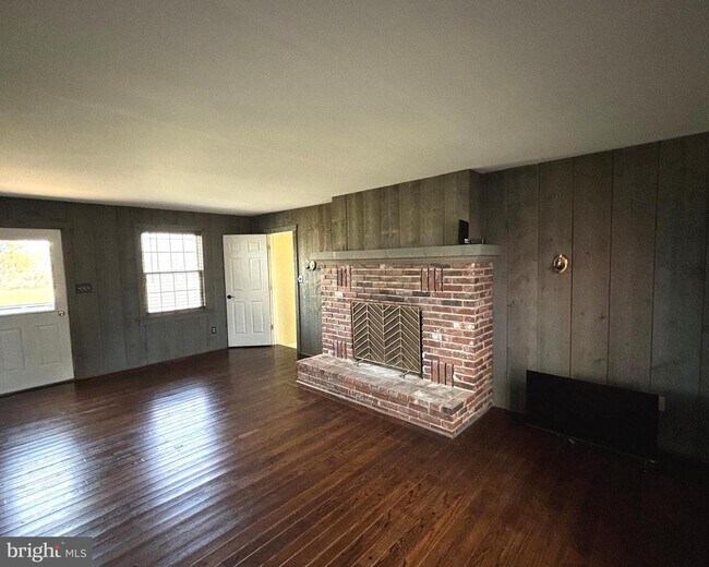 Building Photo - 723 Godshall Rd