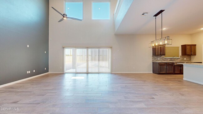 Building Photo - 500 La Entrada Cir